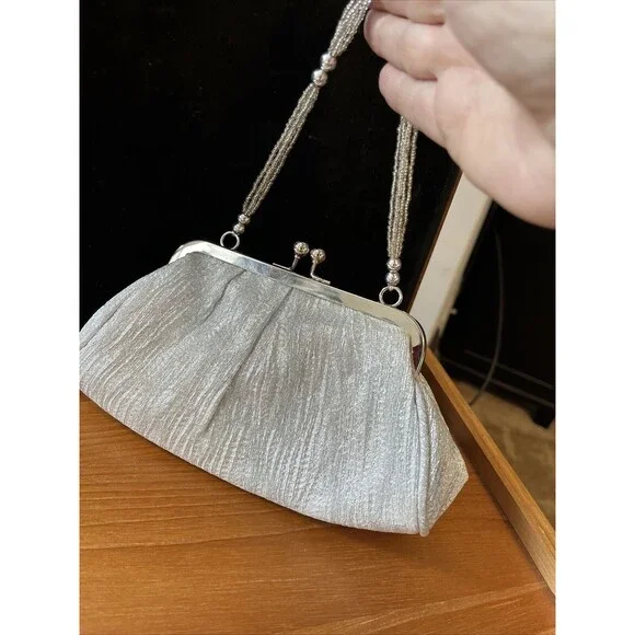 Vintage Silver La Regale Frame Evening Purse, Clutch  w/ Glass Beaded Handle - Picture 4 of 6